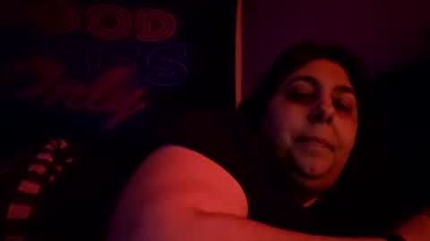 Snapshot of jennabrady chatting on January 15, 12:19 am  Dragon Queen. Be my Dragon --  and  online show from January 15, 12:19 am