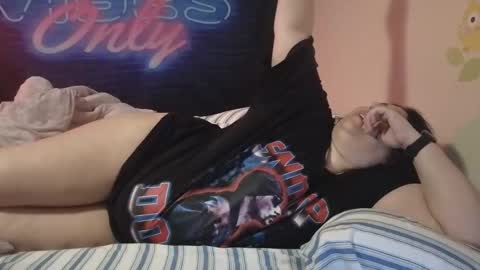 Snapshot of jennabrady chatting on May 16, 3:22 pm Dragon Queen. Be my Dragon -- and online show from May 16, 3:22 pm
