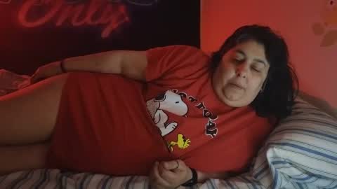 Snapshot of jennabrady chatting on May 17, 10:28 pm Dragon Queen. Be my Dragon -- and online show from May 17, 10:28 pm