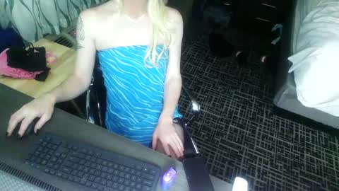 Jenna Cross online show from December 20, 3:47 am