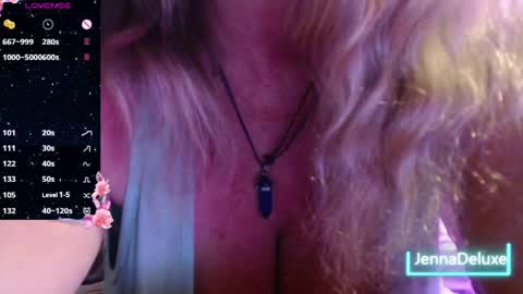 Snapshot of jennadeluxe chatting on June 3, 6:02 pm Jenna online show from June 3, 6:02 pm