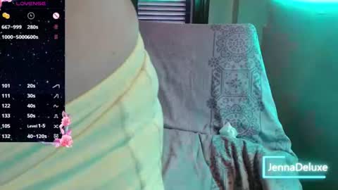 Snapshot of jennadeluxe chatting on July 17, 5:14 am Jenna online show from July 17, 5:14 am