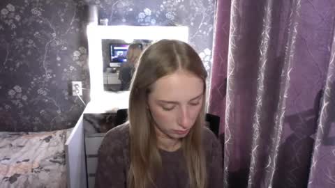Snapshot of jennalomer chatting on June 6, 12:43 pm Jenna online show from June 6, 12:43 pm