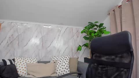 Snapshot of jennaprice chatting on March 6, 6:16 pm JennaPrice online show from March 6, 6:16 pm