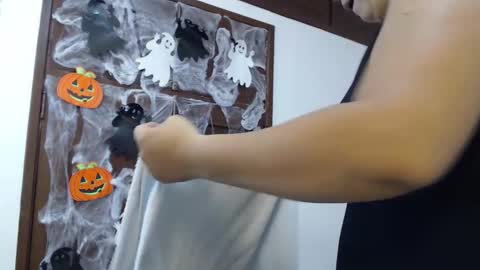 Snapshot of jenner_madison chatting on November 2, 11:12 am jenner_madison online show from November 2, 11:12 am