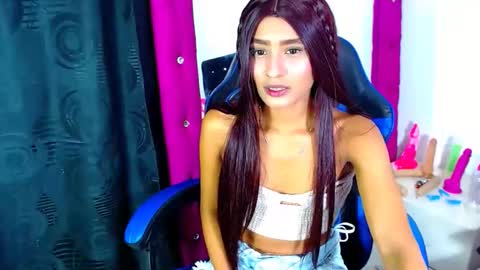 jenn online show from February 3, 3:59 am