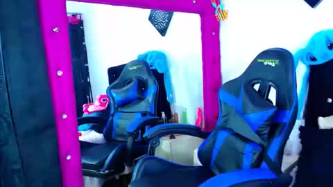 jenn online show from March 5, 7:48 am