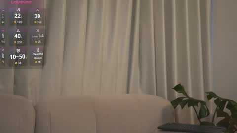  jenn  online show from October 12, 11:31 am