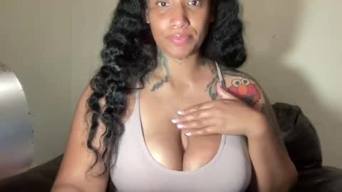 Snapshot of jenni_cash chatting on July 12, 7:32 am Mistress Jenni online show from July 12, 7:32 am