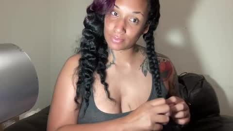 Snapshot of jenni_cash chatting on July 22, 7:22 am Mistress Jenni online show from July 22, 7:22 am