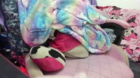 jennifer_bodyy0404 online show from July 3, 11:44 pm