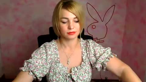 Snapshot of jennifer_cuttie chatting on July 13, 11:57 am Jennifer online show from July 13, 11:57 am
