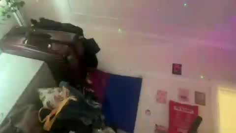 Snapshot of jennifer_robbie chatting on June 14, 2:24 am jennifer_robbie online show from June 14, 2:24 am