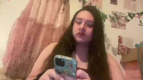 Snapshot of jennifer_robbie chatting on June 17, 9:23 am jennifer_robbie online show from June 17, 9:23 am