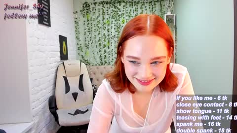 Snapshot of jennifer_shy_ chatting on December 27, 1:28 pm Jennifer online show from December 27, 1:28 pm