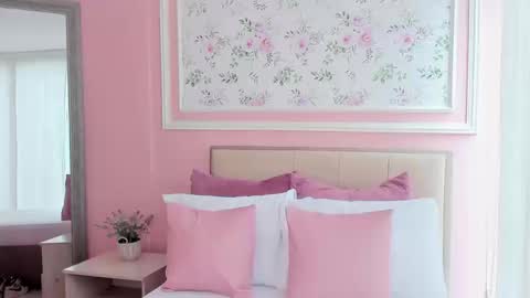 Snapshot of jennifer_snow_ chatting on September 17, 5:14 pm Jenifer online show from September 17, 5:14 pm