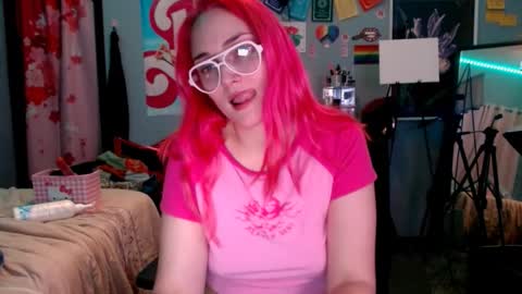 Snapshot of jennifergwen chatting on October 31, 1:39 am Jennifer Gwen online show from October 31, 1:39 am