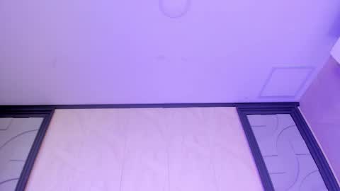 Snapshot of jenniferhillss chatting on November 23, 6:46 am U can call me Angel online show from November 23, 6:46 am