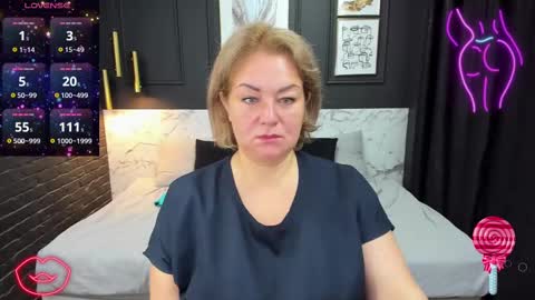 Snapshot of jenniferlight chatting on February 22, 1:13 pm Jennifer online show from February 22, 1:13 pm