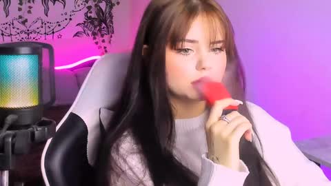 Jenni online show from December 2, 9:02 am