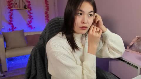 Jenni online show from November 12, 1:22 pm