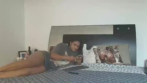 Jenn online show from October 27, 4:11 pm