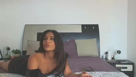 Jenn online show from October 28, 5:37 pm