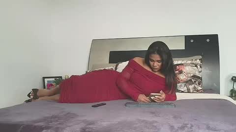 Jenn online show from November 4, 6:40 pm