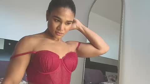 Jenn online show from January 8, 6:32 pm