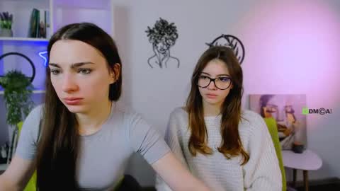 jenny_donne online show from March 17, 6:06 am