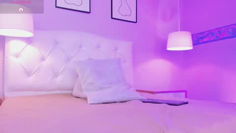 Snapshot of jenny_golden1 chatting on February 20, 6:46 pm Jenny online show from February 20, 6:46 pm