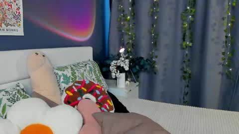 Snapshot of jenny_miller_ chatting on June 1, 3:41 am Jennt online show from June 1, 3:41 am
