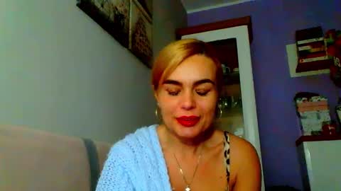 Snapshot of jenny_play1 chatting on December 2, 9:24 am Jenny online show from December 2, 9:24 am