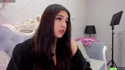 Jenny Ferguson online show from November 3, 6:09 pm