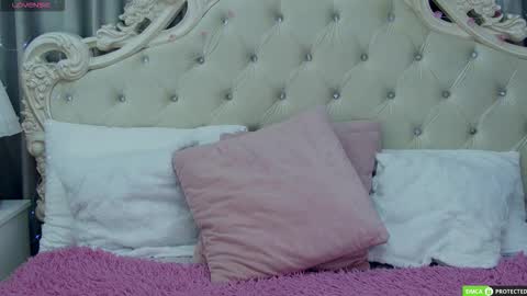 Jenny Ferguson online show from November 25, 6:08 pm