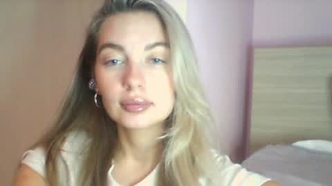 The Flower Power Models online show from July 30, 1:10 pm