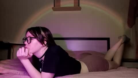 Snapshot of jennyrass chatting on November 10, 12:48 pm JennyRass online show from November 10, 12:48 pm