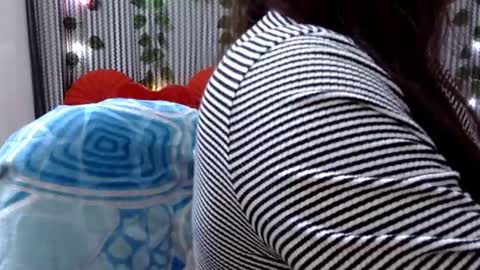 Snapshot of jennysinghaniya chatting on December 21, 7:13 am jenny online show from December 21, 7:13 am