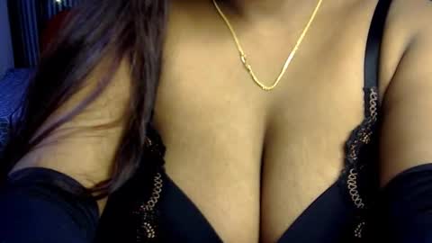 Snapshot of jennysinghaniya chatting on December 22, 8:47 pm jenny online show from December 22, 8:47 pm