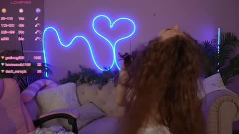 Snapshot of jennyyluv chatting on January 4, 4:55 am JENNY online show from January 4, 4:55 am