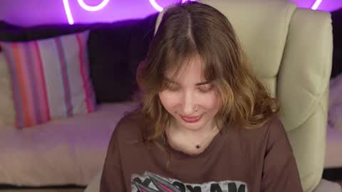 Snapshot of jennyyluv chatting on November 17, 3:45 am JENNY online show from November 17, 3:45 am