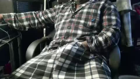 Snapshot of jeremiah0827 chatting on December 4, 10:13 am jeremiah0827 online show from December 4, 10:13 am