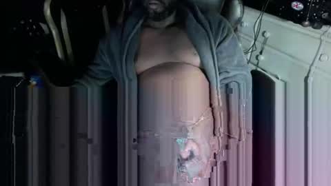 Snapshot of jeremiah0827 chatting on November 14, 12:31 am jeremiah0827 online show from November 14, 12:31 am