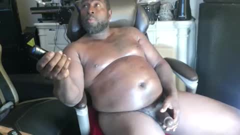 Snapshot of jeremiah0827 chatting on December 2, 7:36 am jeremiah0827 online show from December 2, 7:36 am