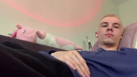 jeremy1scott online show from June 29, 4:52 am