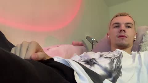 jeremy1scott online show from July 19, 6:28 am