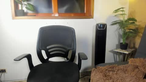 Snapshot of jeremy_wallker chatting on May 29, 9:46 pm Jeremy online show from May 29, 9:46 pm