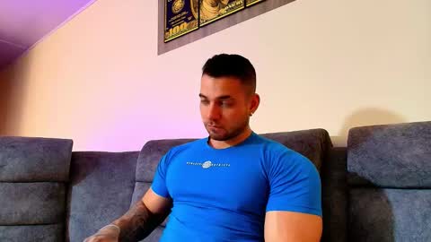 Jeremy Lowe online show from December 4, 7:33 pm