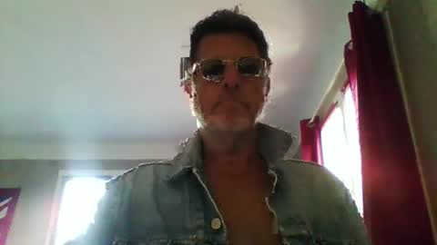 jerflor online show from April 2, 4:15 pm