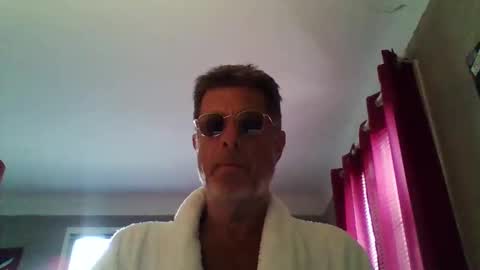 jerflor online show from April 28, 4:23 pm